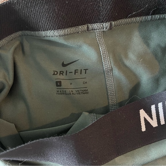 Nike Shorts - Picture 3 of 3